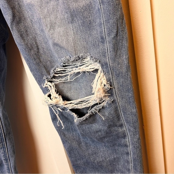 American Eagle Women Jeans Size 4 Extra Short Distressed Mom Straight Distressed - Picture 2 of 11